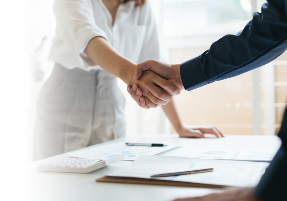 Acute Investor Services - AdobeStock_579560905